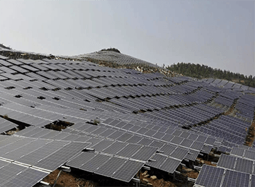 Nuevas cifras revelan un efecto de vacío en la política de China de gran escala de la energía solar